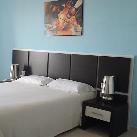 Buddi Hotel Платамона Екстериор снимка