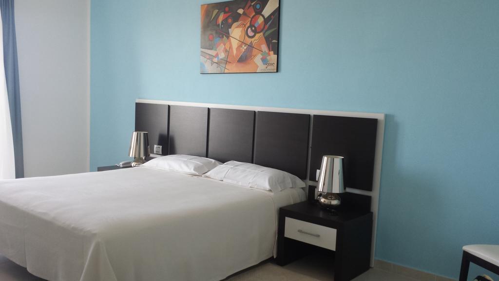Buddi Hotel Платамона Екстериор снимка