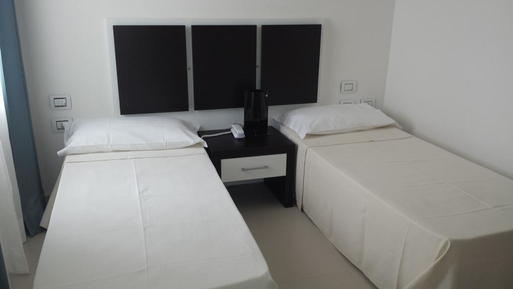 Buddi Hotel Платамона Екстериор снимка