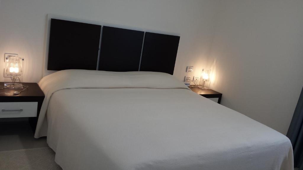 Buddi Hotel Платамона Екстериор снимка