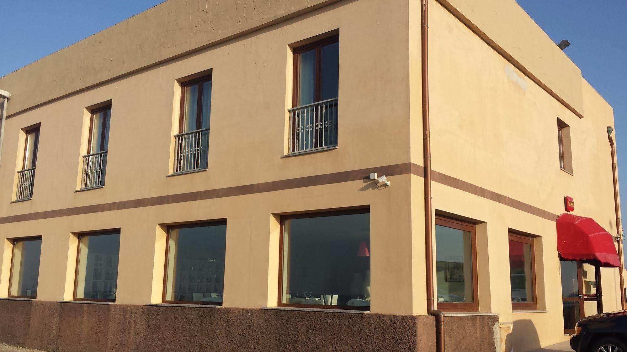 Buddi Hotel Платамона Екстериор снимка